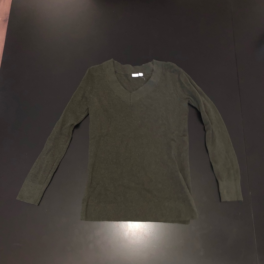 Gap green knit sweater xsmall